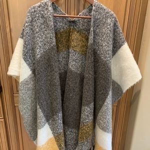 Women’s Tunic/Shawl